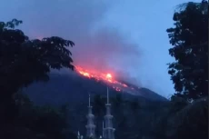 Status Gunung Api Karangetang...