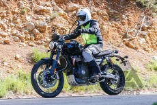 Gabung Bajaj, Triumph...