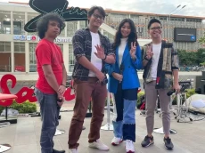 Rilis Mini Album Yours,...