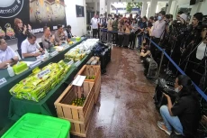 Tangkap 5 Pengedar Narkoba,...