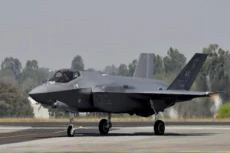 Jet Tempur Siluman F-35...