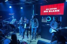 Usung Genre Ska Punk,...