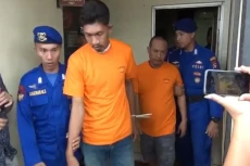 Pura-pura jadi Nelayan,...