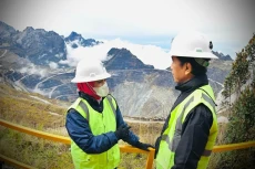 Freeport Terancam Tak...