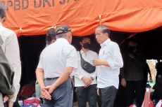 Presiden Jokowi Kunjungi...
