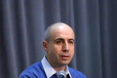 Profil Yuri Milner,...