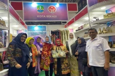 Dekranasda Ajak Masyarakat...
