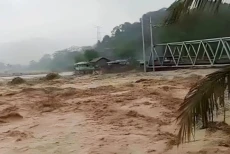 Air Sungai Meluap, Lahat...