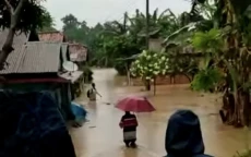 Lahat Diterjang Banjir,...