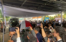 Istri Moeldoko Diberangkatkan...