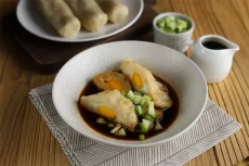 Sedap! Pempek Dinobatkan...