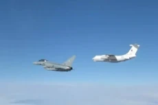 Jet Tempur NATO Cegat...