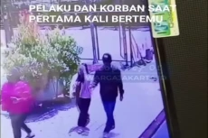 ABG Perempuan 16 Tahun...