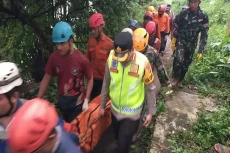 Tim SAR Lanjutkan Pencarian...