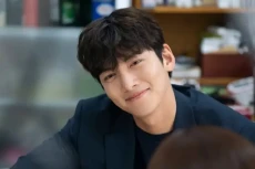10 Artis Korea yang...