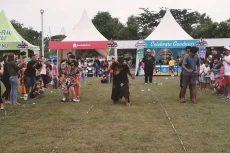 Digelar Gratis, Warga...