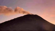 Gunung Ile Lewotolok...