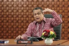 Profil Perry Warjiyo,...