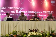 Kemendikbudristek akan...