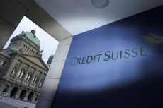 Akuisisi Credit Suisse...