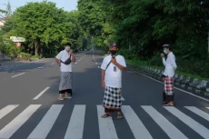 Hari Raya Nyepi, Mulai...