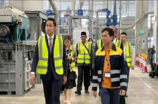 Kunker ke Hong Kong,...