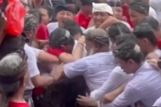Usai Nyepi, Remaja Denpasar...