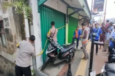 Geger Pegawai Toko Sembako...