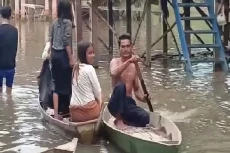 Sungai Batanghari Meluap,...
