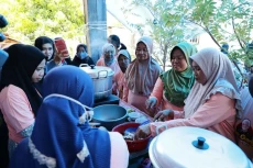 Latih Wirausaha, Emak-emak...