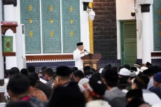Tarawih di Masjid Raya...