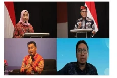 Permudah Izin Usaha,...