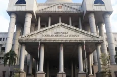 Gugat Negara, 137 Pribumi...