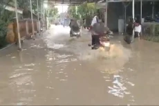Senin Pagi, Warga Cirebon...
