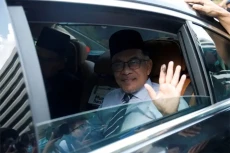 Anwar Ibrahim Siap Dialog...