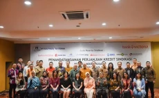 Bank Victoria bersama...