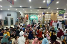 Berbagi Kebahagiaan...