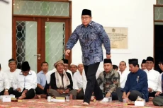 Loyalis Anas Urbaningrum...