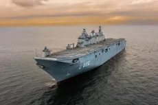 Kapal Perang Terbesar...