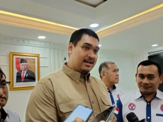 Menpora Target Kontingen...