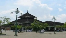 Sejarah Masjid Agung...