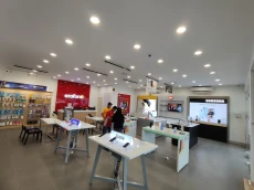 Erajaya Digital Tambah...