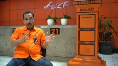 Pos Indonesia Salurkan...