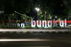 Mudik ke Surabaya, Kunjungi...