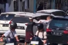 Bali Geger, Warga Negara...