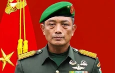 Profil Mayjen TNI Izak...