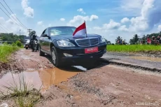 Jokowi Ajak Warga Laporkan...