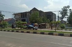 Tak Jadi Naik Heli,...