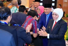 4 Pesan Khofifah saat...