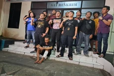 Polisi Tangkap Pelaku...